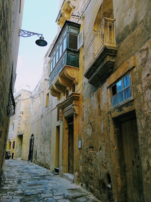 The Alleys of Birgu: Exploring Malta's Victorious City